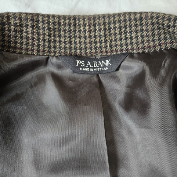 Jos A Bank 100% Wool Tag42S Houndstooth  Blazer Sport Coat  Measurements In Pics - Picture 6 of 15